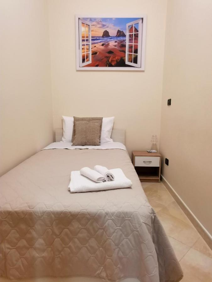 Loft Magna Grecia Reggio Calabria Centro Storico A 3 Minuti A Piedi Dal Mare Apartment Exterior foto