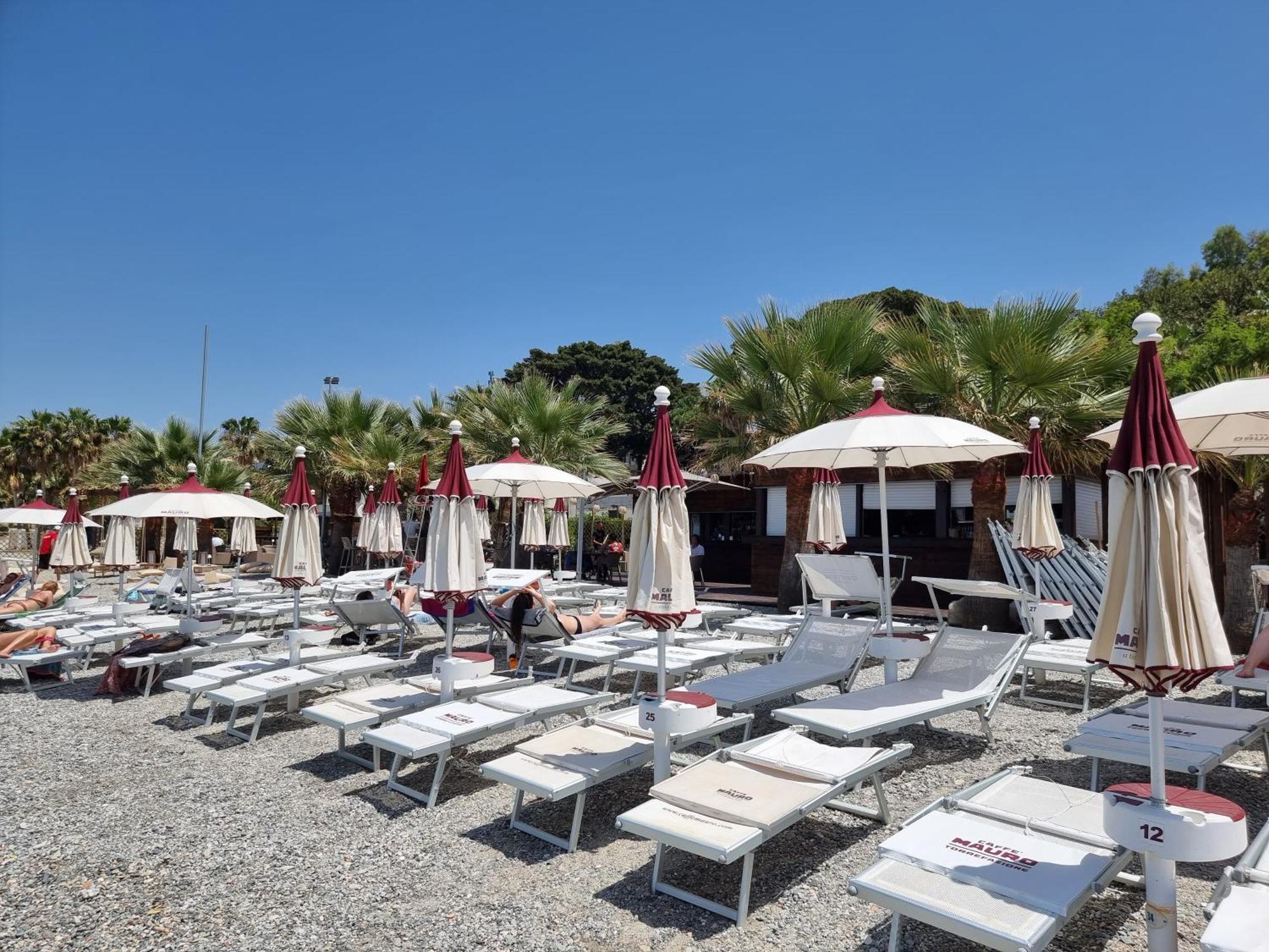 Loft Magna Grecia Reggio Calabria Centro Storico A 3 Minuti A Piedi Dal Mare Apartment Exterior foto